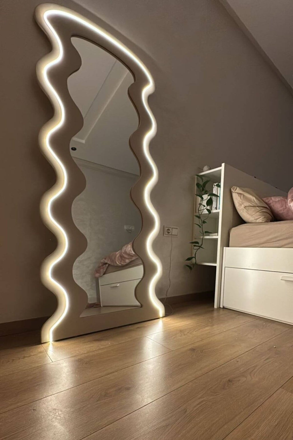 NAIROBI | Miroir Néon Tendance - BOHEME