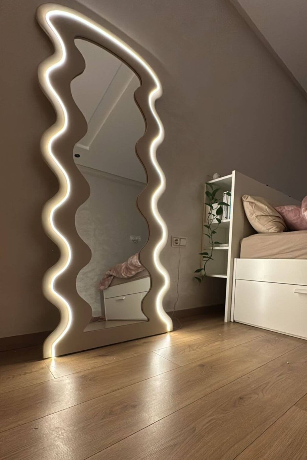 NAIROBI | Miroir Néon Tendance - BOHEME